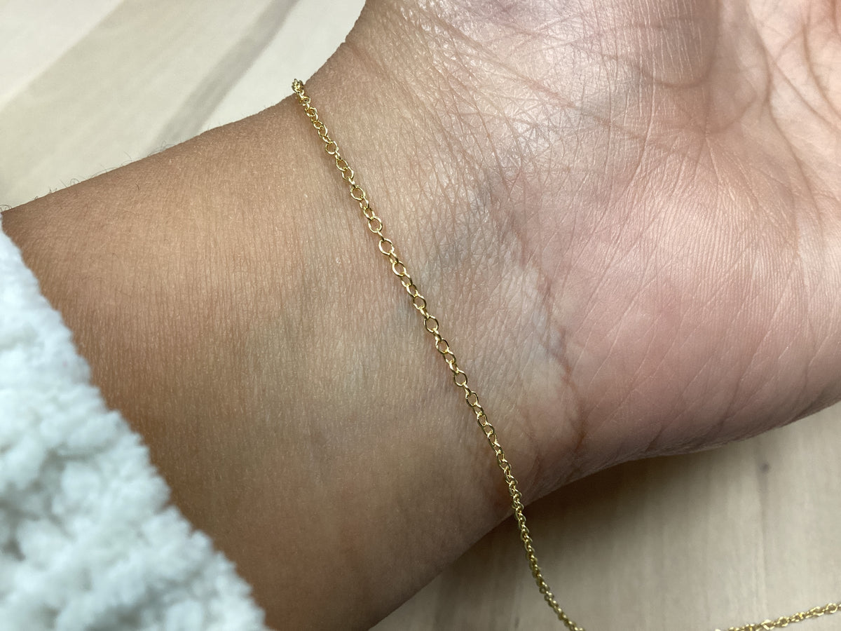 18kt Solid Gold Circle Charm/Necklace
