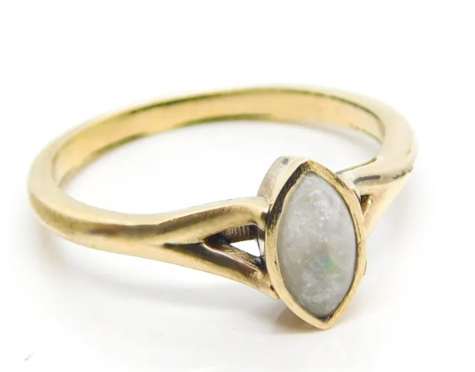 Solid Gold 'Hannah' Ring